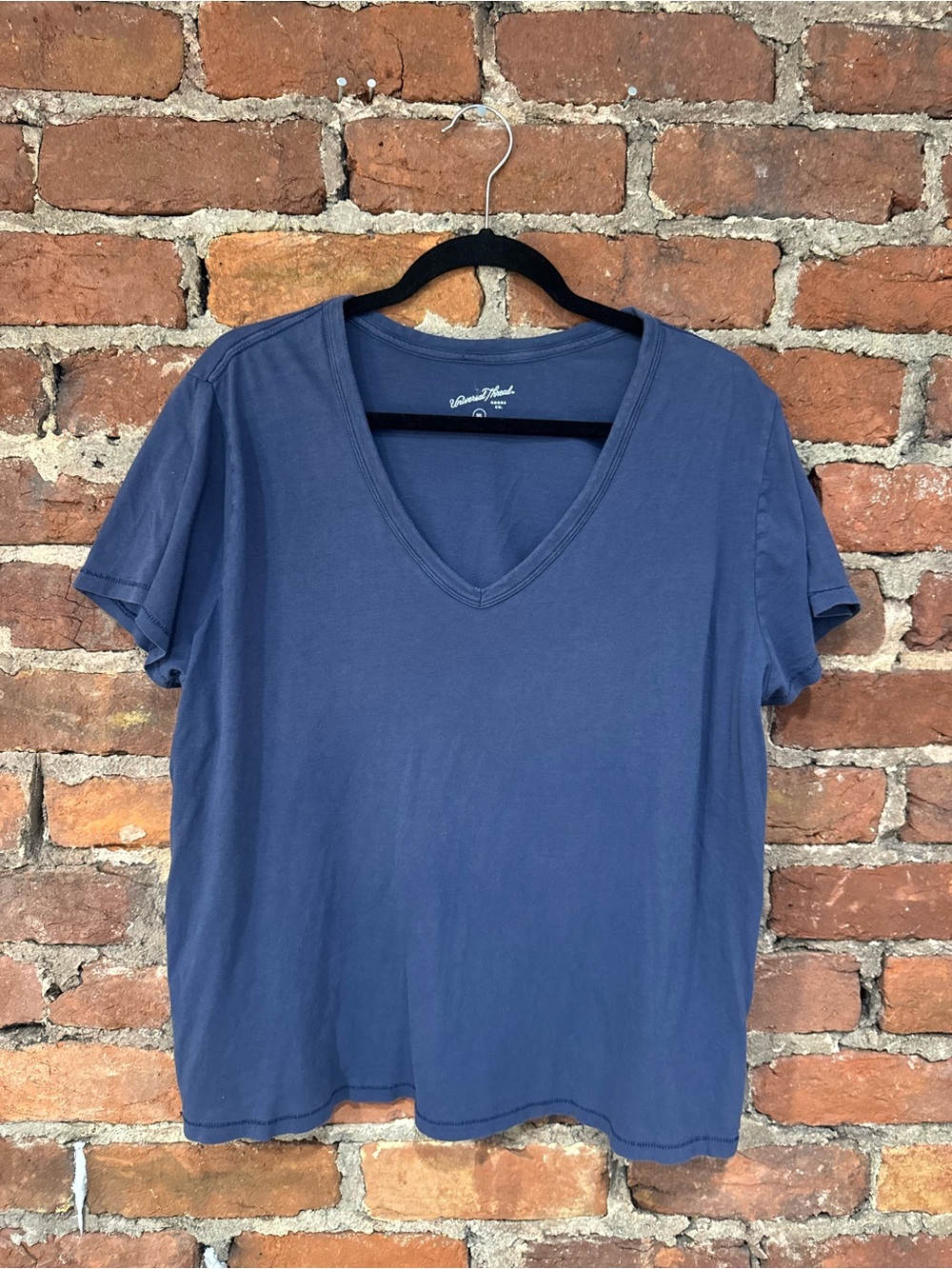 Universal Thread Women's Navy V-Neck Short Sleeve Tee (100% Cotton)